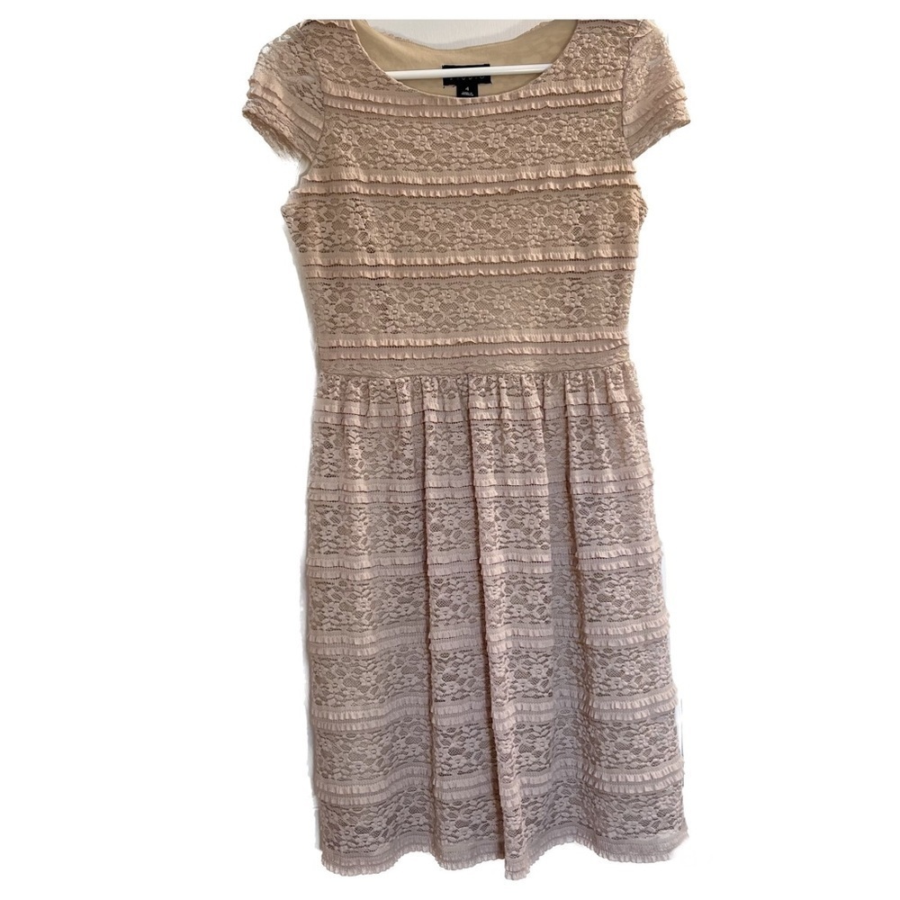 Women’s Stretchy Beige Nude Lacy Fit & Flare Boho A Line Cap Sleeve Dress Size 4